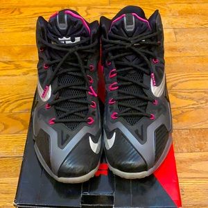 Nike Lebron XI with box